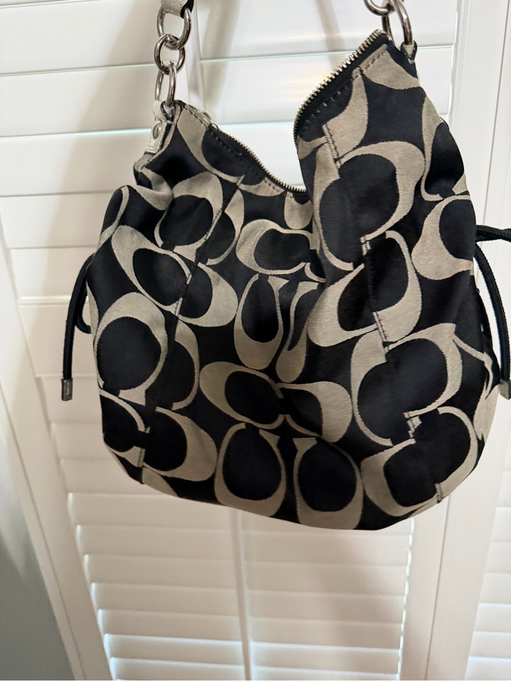 Coach hobo style bag in black/silver - Picture 4 of 4